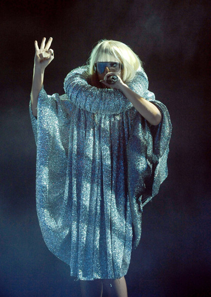 (Fashion) Lady Gaga Metal Dress